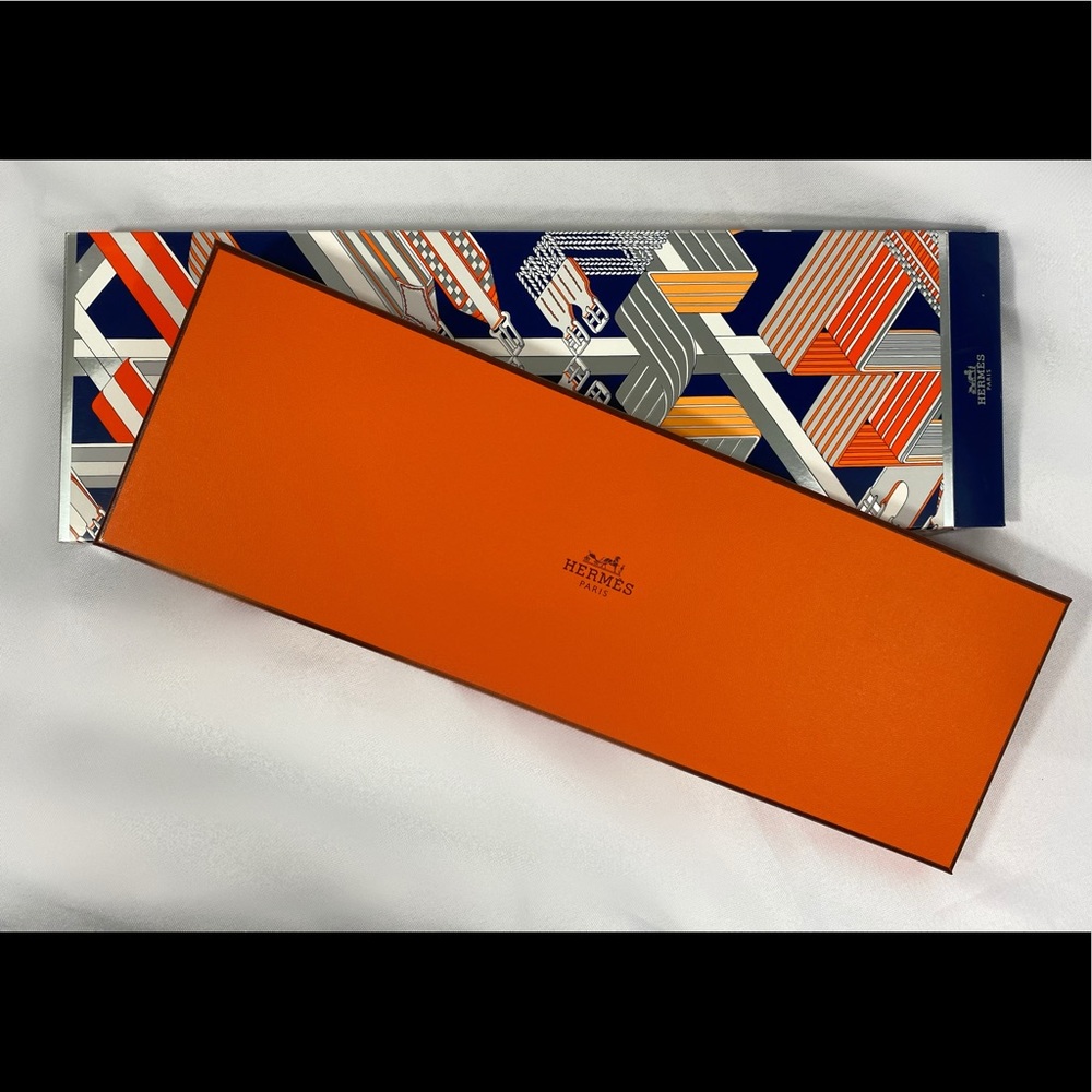 Hermès tie box with protective gift box sleeve